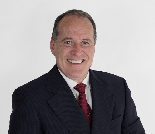 Ricardo-Headshot-